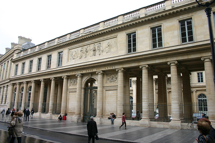پاریس دانشگاه تحصیل